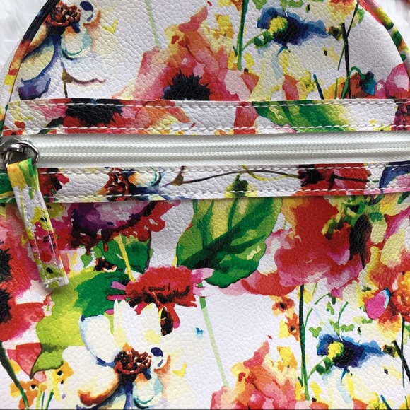 FLASH SALE  🖤🖤 FLORAL PRINT TRENDY BACKPACK - Picture 3 of 10